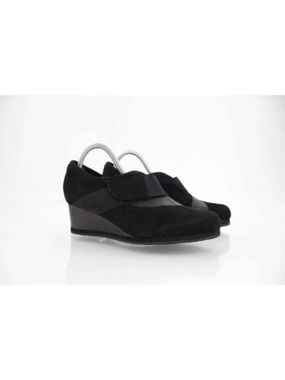 Earthies Women's Bondy Pump Size 10 Black Leather Wedge Slip On Shoes Bootie